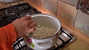 Genç (18+)...