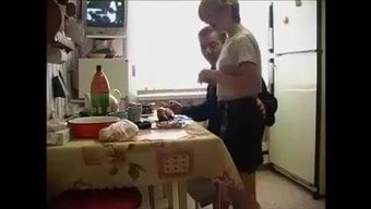 Genç Kız, ...