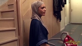 Salima Aki...