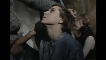 Genç (18+)...