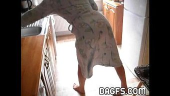 Tüylü Milf...