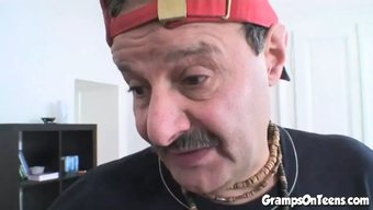 Genç Sarış...