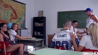 Okul Kızı ...