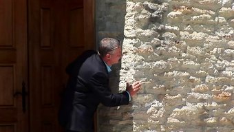 Genç, Iki ...