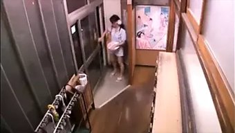 Japon Kadı...
