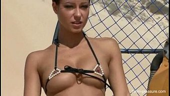 Bikinili S...