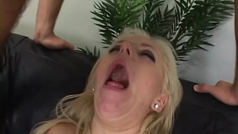 Genç Kızın...