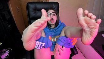 Azgın Gözl...