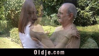 Yaşlı Adam...