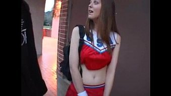 Cheerleade...