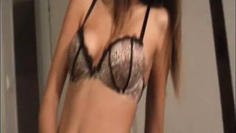 Genç (18+)...
