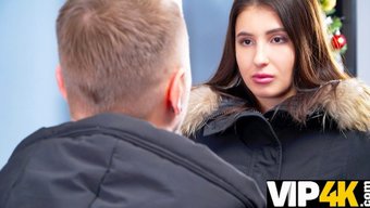 Genç (18+)...