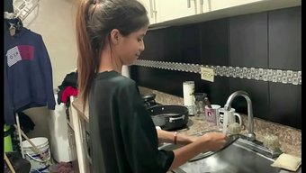 Evde Yalnı...